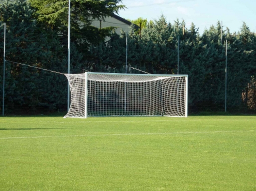 Kép Rögzített futballkapu hátsó hálótartó oszlopokkal 7,32 × 2,44 m hálóval együtt — VI 5907