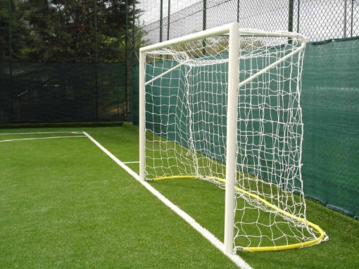 Kép Poarta futsal otel 3x2 m, montata in manșoane, cu suporturi sudate si lant pentru plasa